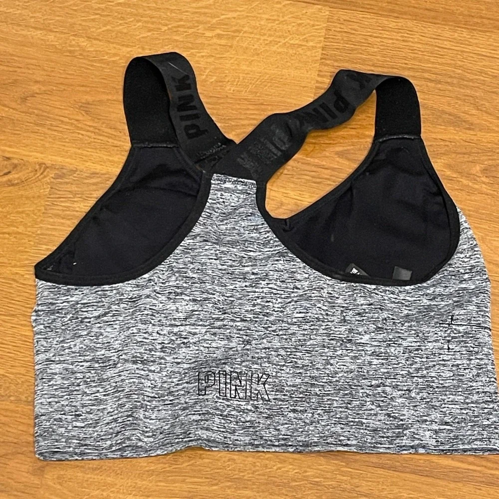 Pink Victoria Secret Sport Women Seamless Lightly Lined Racerback Sports Bra S